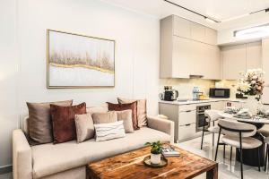 LUX Location 2BR with Sea Sunset & Ain Dubai views