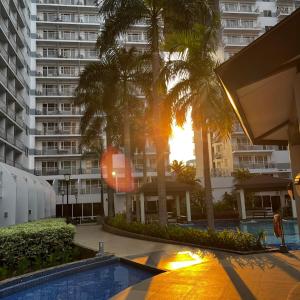 Shell Residence Pool View by Lenn