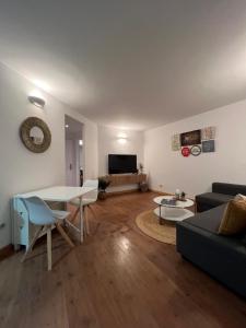 Central Apartment, Bright and Spacious