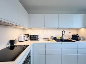 Villa with swimming pool and beach access on foot