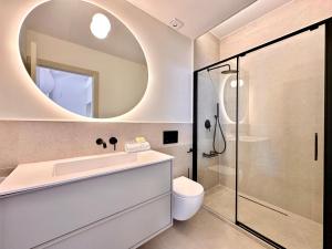 Penthouse with Terrace & Finca Roja Views