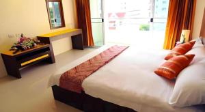 Grand Living Residence