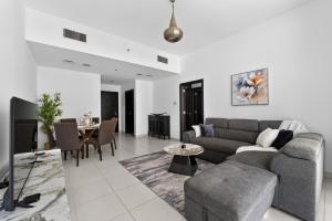 Spacious 1BR in Marina Sail Dubai Marina