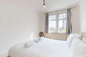 Bright 2BR Wimbledon Home Near Centre Court & Tube