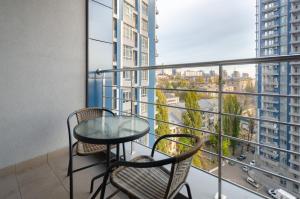 10-197 Central Park, John McCain 7, Kyiv centre, stunning city view, 15 kW backup power, Petrovdom Apartment