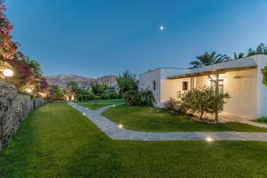 Palatiana Agriturismo-Philoxenia Cottages Retreat
