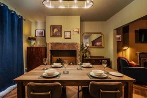 Spacious & Stylish 2 Bed House