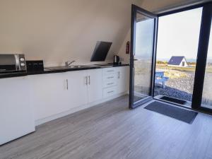 Cabin 3 Cnoc na Naomh