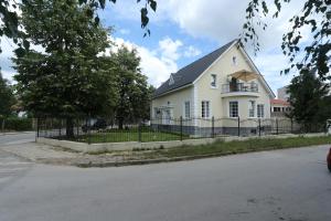 Green Hill Guest House