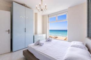 The Grand Seaview By PS