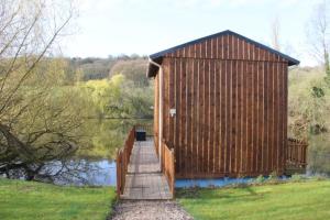 Maisons de vacances Cabanes flottantes et gites au fil de l'eau : Chalet 2 Chambres