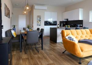 Floatinghouse Bernstein Suite