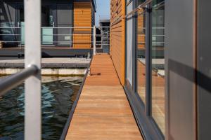 Floatinghouse Bellini