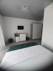 Constantin Rooms