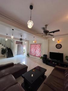 Royal Villa 2 - Luxurious 2BHK Villa with Huge Pvt Swimming Pool