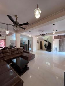 Royal Villa 2 - Luxurious 2BHK Villa with Huge Pvt Swimming Pool