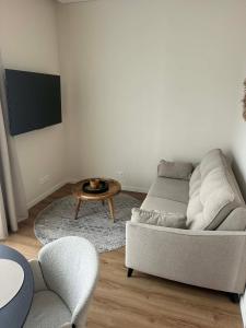 Family-Friendly Apt with Terrace I 2 BD I ᴄᴏʜᴏsᴛ