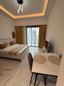Azizi Riviera 61-unit 212 Fully Furnished
