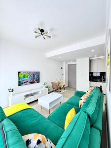 The magical view condo kilimani 14th floor, balcony,pool,gym and sauna