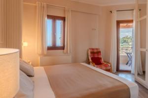 Solthira Villa 3BR Haven in Kyparissia 5 to Beach