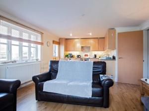 2 Bed in Bridport oc-dc015