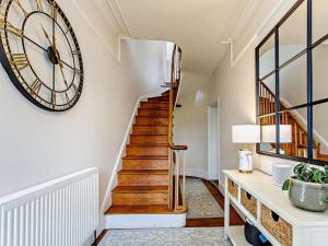 4 Bed in Brixham oc-81367