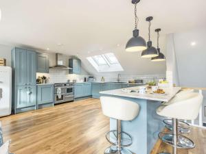 3 Bed in Aberdovey oc-86932