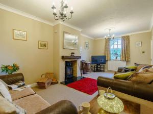 3 Bed in Richmond oc-90578