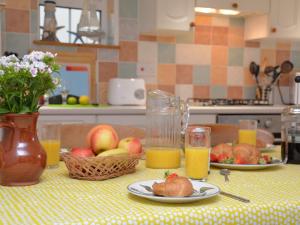 2 Bed in Bridport oc-dc189