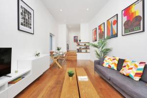 Loft Aartment Short Term Rental & Flexible Renting Hackney With Free WiFi & Balcony
