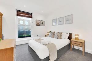 Loft Aartment Short Term Rental & Flexible Renting Hackney With Free WiFi & Balcony