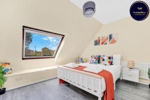 Charming 3 Bedroom House Short Term Rental & Flexible Renting Canary Wharf With Free Wifi & Garden