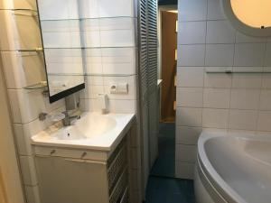 Duży apartament, 3 osobne pokoje z dużym salonem, rozmieszczenie do 5 osób, kuchnia, łazienka, balkon