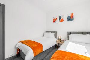3-bedroom townhouse Short Term Rental & Flexible Renting Lincoln With Free WiFi & Free parking