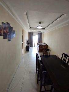 Frente Mar com 2 quartos e Piscina Até 8 Pessoas