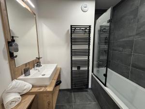 Canopee 206 - by Care Concierge