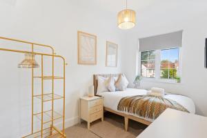 Spacious 4 bed2 bath house with garden near Canary Wharf