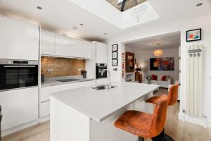 Spacious 4 bed2 bath house with garden near Canary Wharf