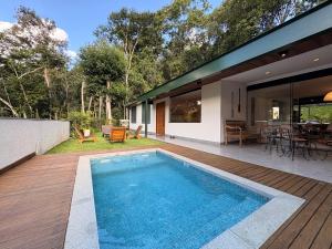 Casa 08 Floresta Boa Vista - Piscina Privativa e Lounge com Deck em Meio à Natureza