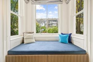 Stylish 2BR Flat Kensington Wi-Fi & Parking