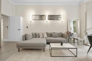 Stylish 2BR Flat Kensington Wi-Fi & Parking