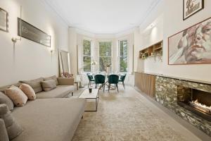Stylish 2BR Flat Kensington Wi-Fi & Parking