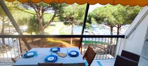 Séjour paisible avec piscine et vue sur le lac