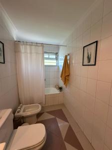 Casa Glicina quincho, pileta y varios ambientes Ideal para 2 familias