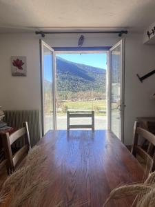 Appartement spacieux calme et pratique à Séranon