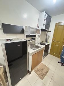 Fully furnished condo