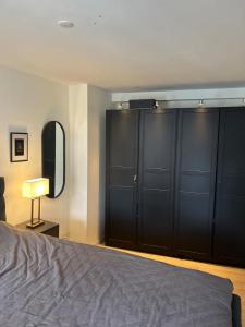 Exclusive Apt In City Center with Balcony