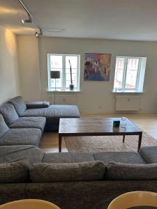 Exclusive Apt In City Center with Balcony
