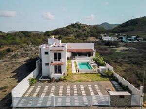 Private Ocean View Retreat with Pool Luxury HOM
