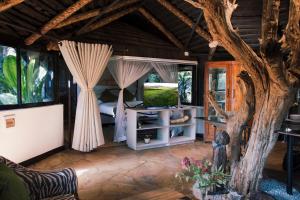 Lavington Treehouse
